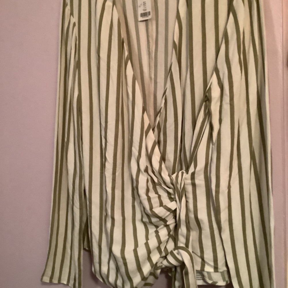 Topshop Nordstrom’s Wrap Style With Bold Stripes Long Sleeve Wrap Top - Picture 4 of 10